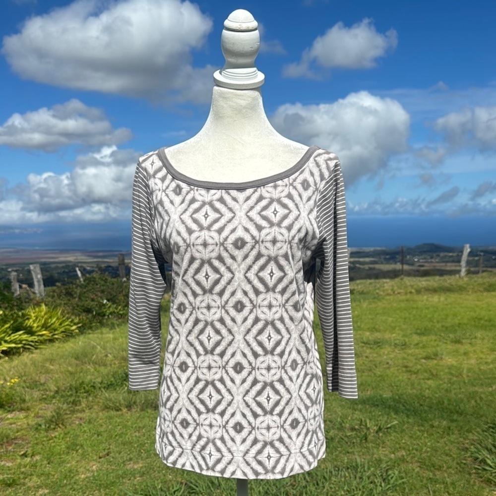 Fresh Produce Gray Printed Boatneck Top Small